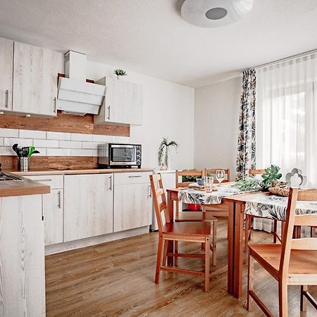 Apartments Leszek Elis 141 Зее Екстериор снимка
