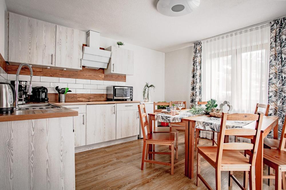 Apartments Leszek Elis 141 Зее Екстериор снимка
