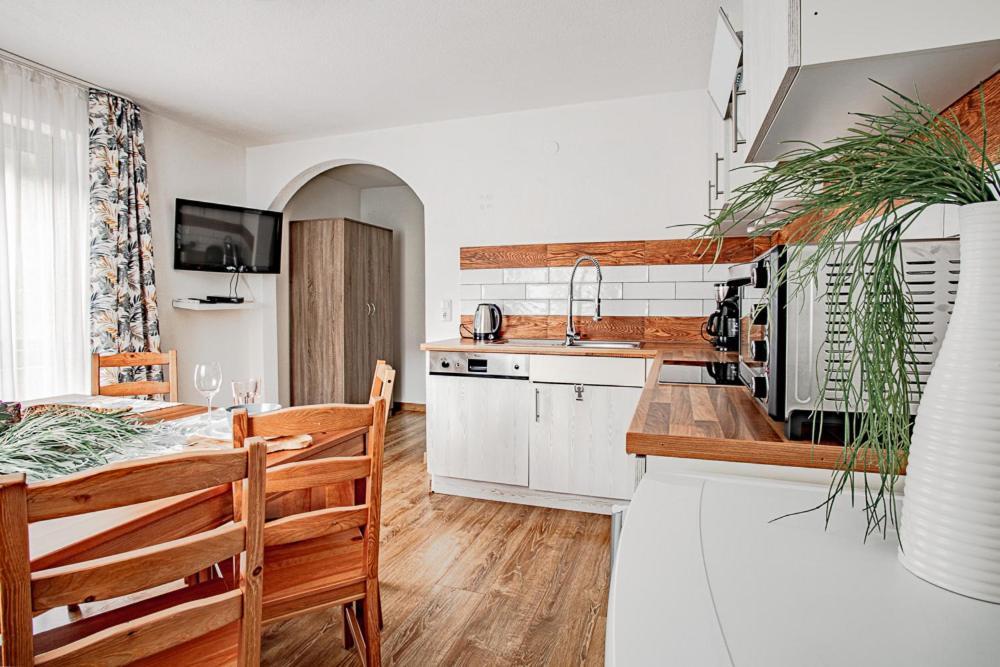 Apartments Leszek Elis 141 Зее Екстериор снимка