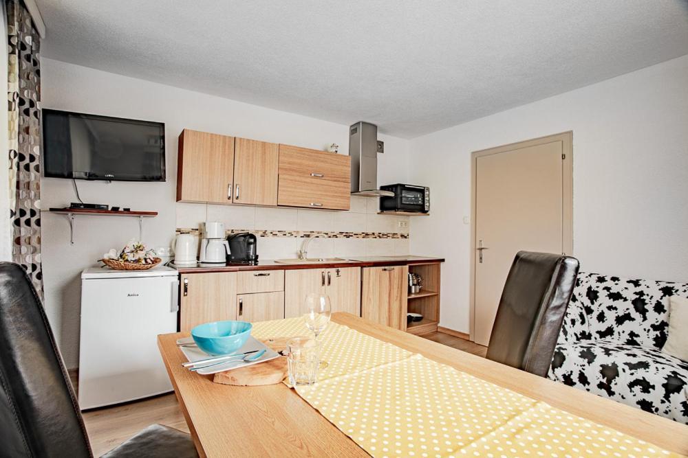 Apartments Leszek Elis 141 Зее Екстериор снимка